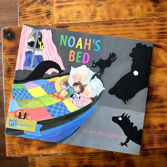 PJ Library Noah's Bed Jewish Paperback Book - Picture 1 of 10